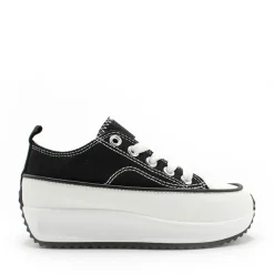 Zapatilla negra hike plataforma