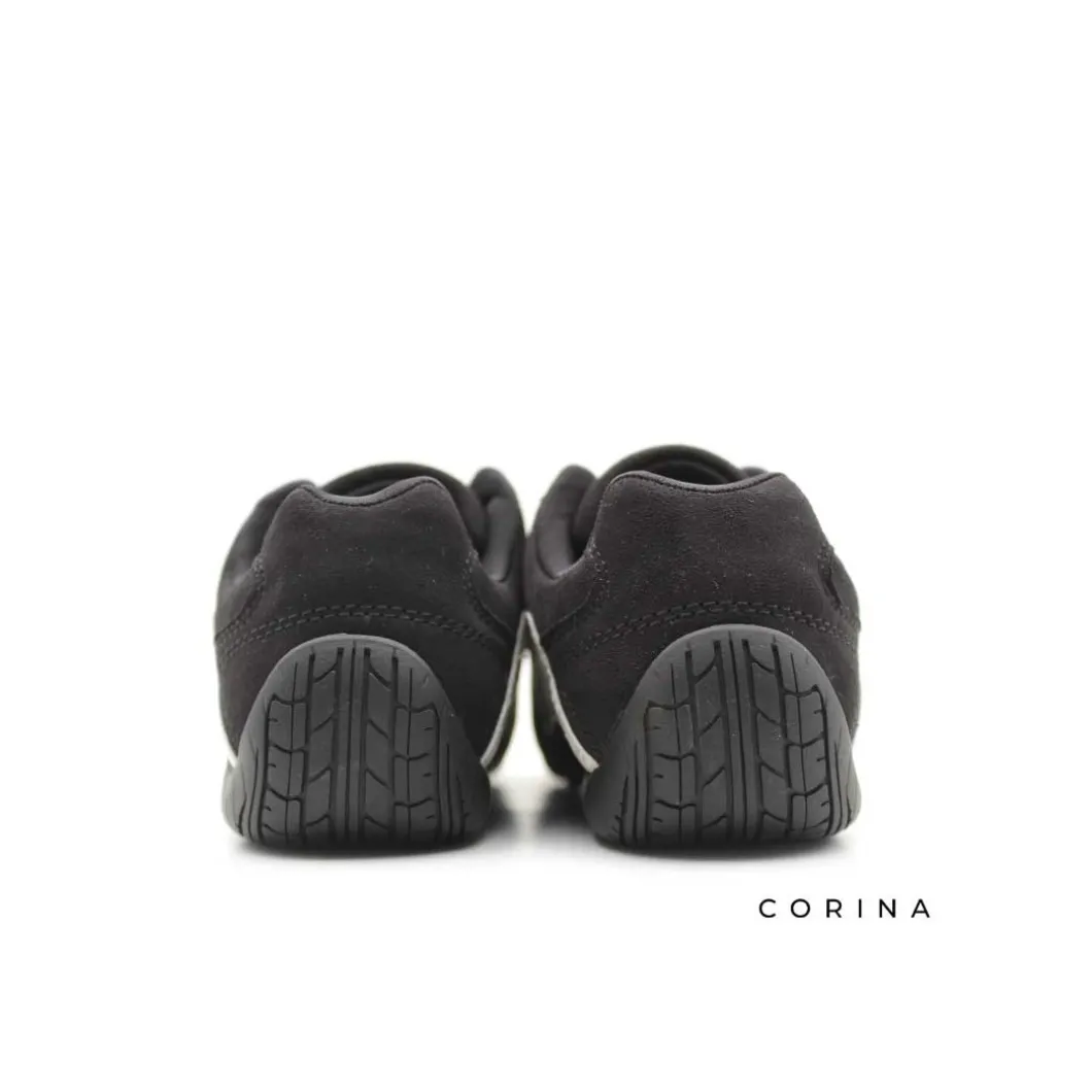 Zapatilla negra M5515