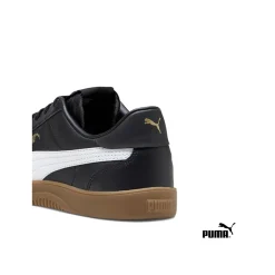 Zapatilla negra Puma club 5v5