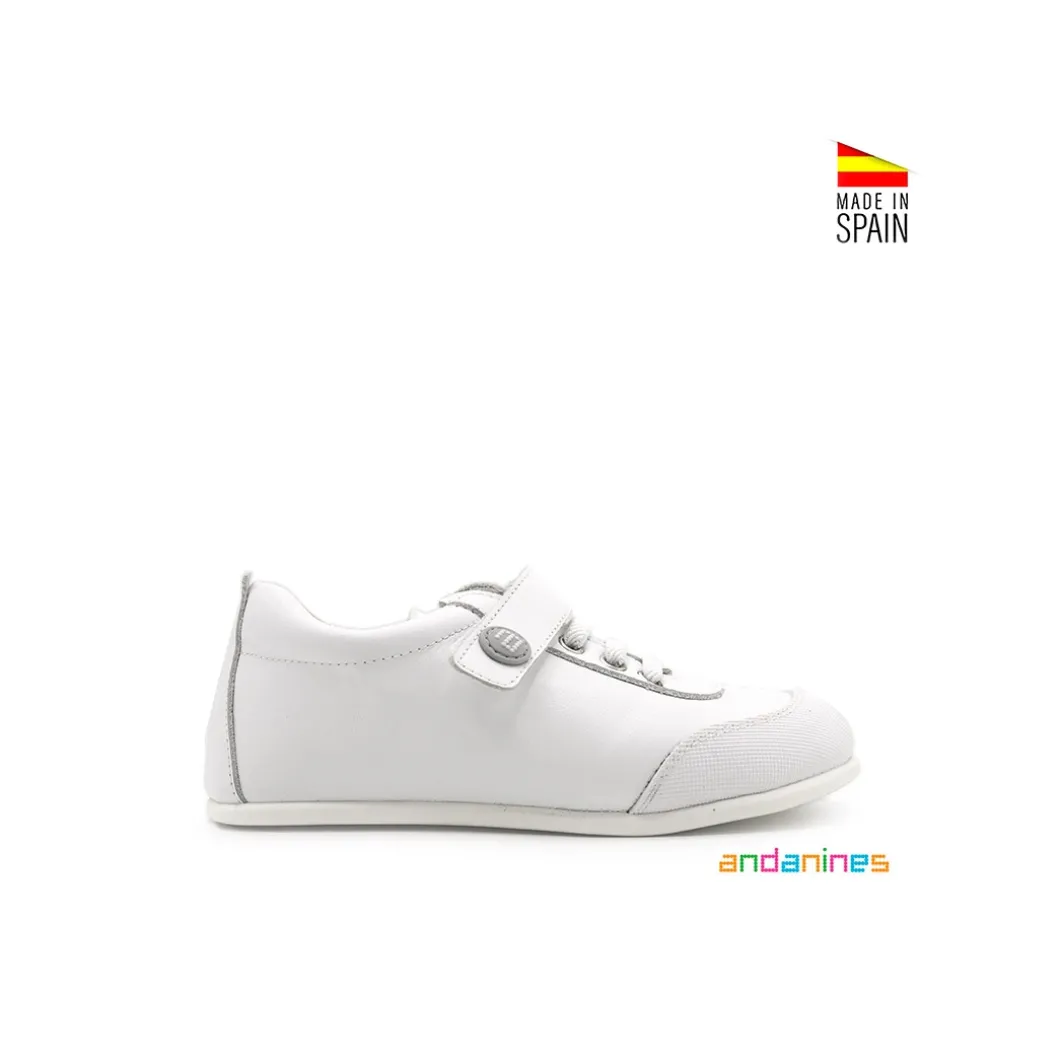 Zapatilla piel blanca respetuosa Andanines