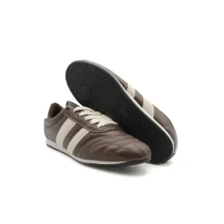 Zapatilla soccer marrón
