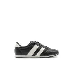 Zapatilla soccer negra