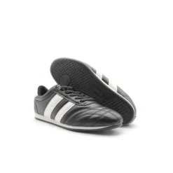 Zapatilla soccer negra