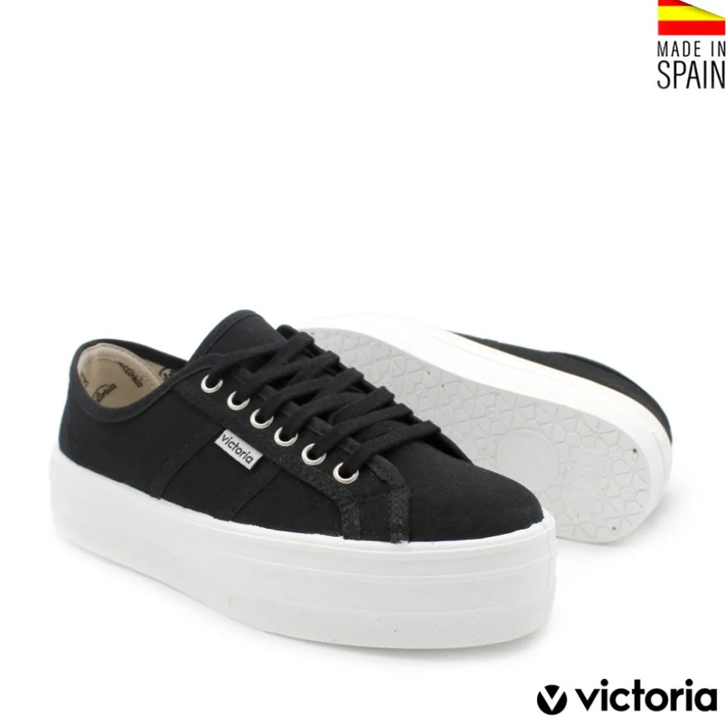 Zapatilla Victoria con plataforma negra