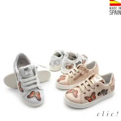 Zapatillas con mariposas y cordones