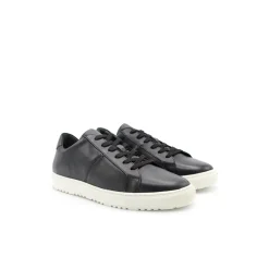 Zapatillas de piel negra