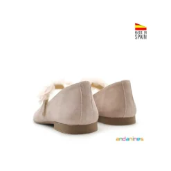 Zapato ante rosa empolvado con flores