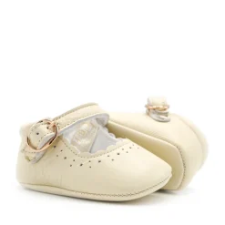 Zapato beige bebe sin suela