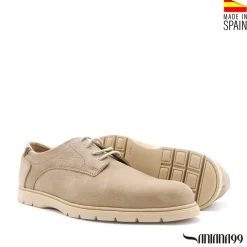 Zapato beige con cordones de piel nobuck