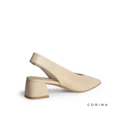 Zapato beige punta clásico​