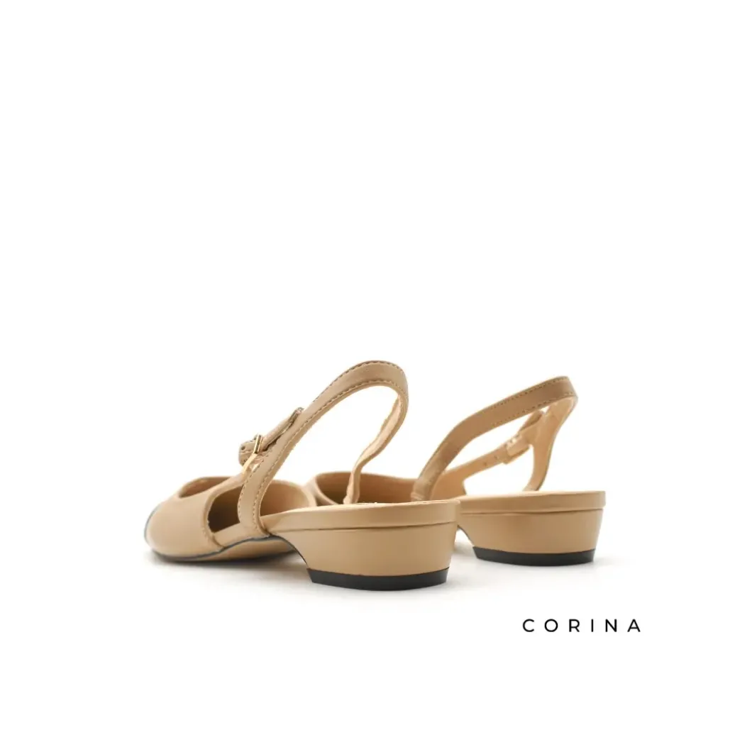 Zapato beige punta negra bajo
