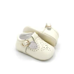 Zapato beige sin suela pepito A2945