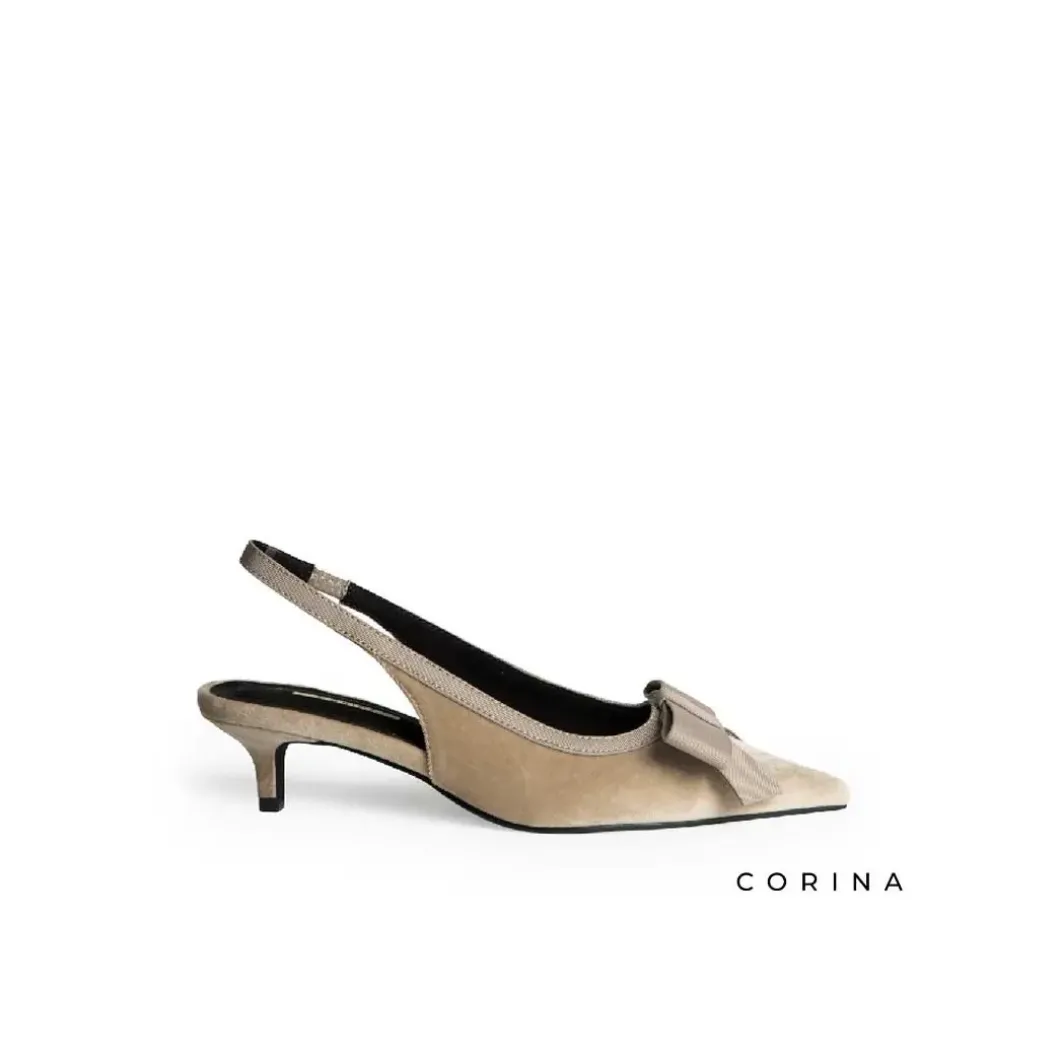 Zapato beige terciopelo tacón