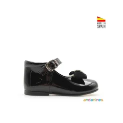 Zapato charol negro corazón