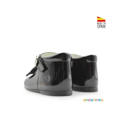 Zapato charol negro corazón