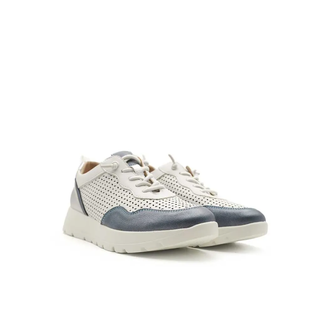 Zapato deportivo azul con cordón elástico