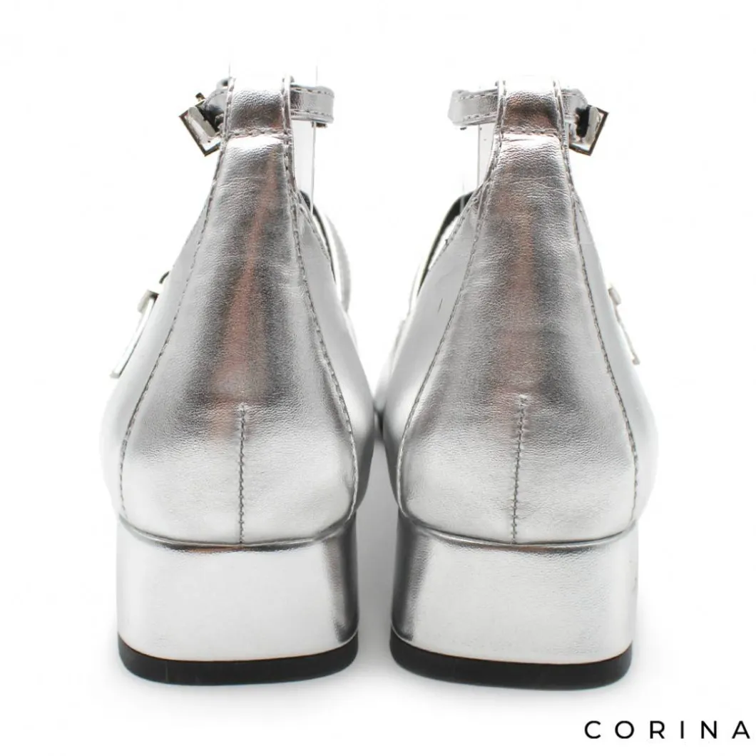 Zapato mary jane con hebillas plata