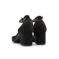 Zapato negro cómodo tacon medio