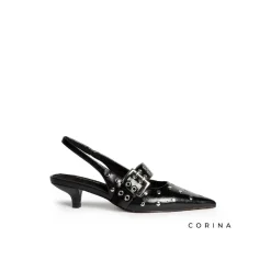 Zapato negro tachuelas con tacón bajo
