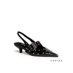 Zapato negro tachuelas con tacón bajo