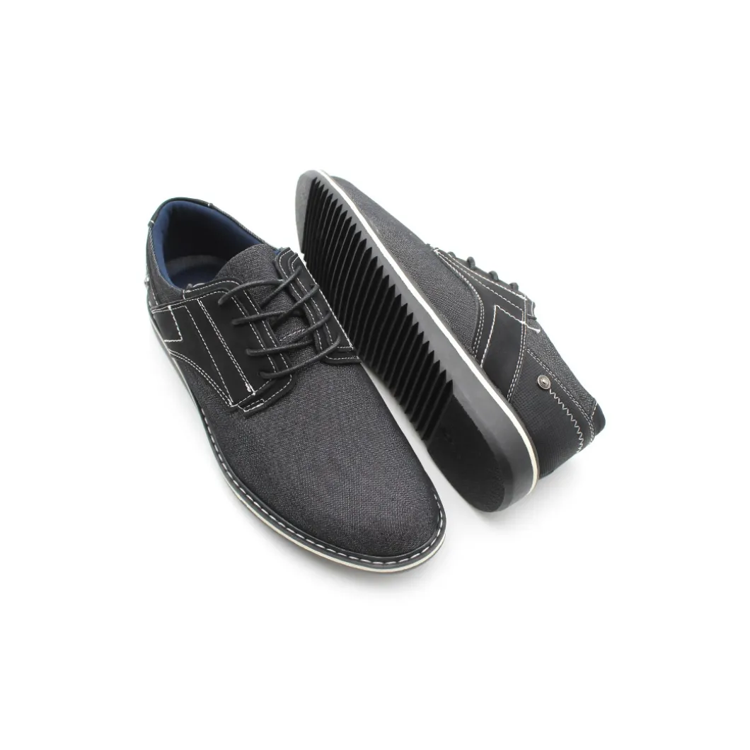Zapato negro vaquero con cordón