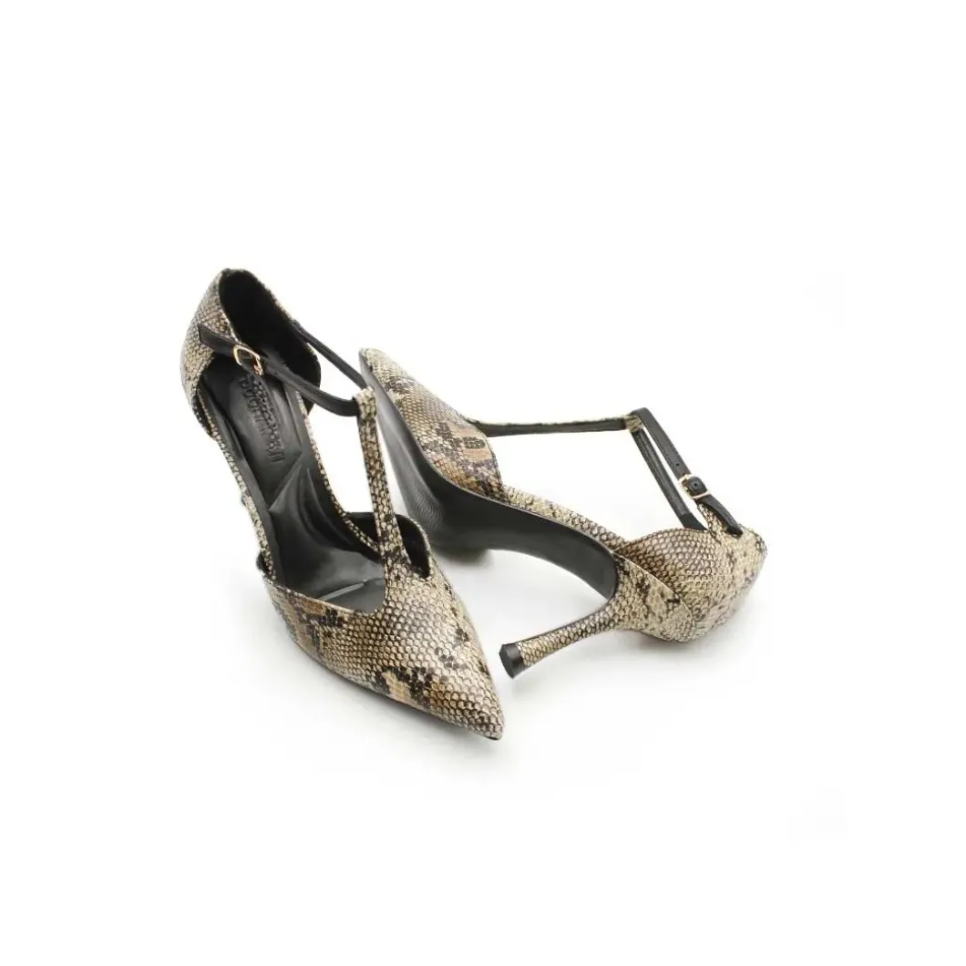 Zapato serpiente de tacón fino con pulsera T
