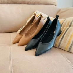 Zapato tacón bajo negro