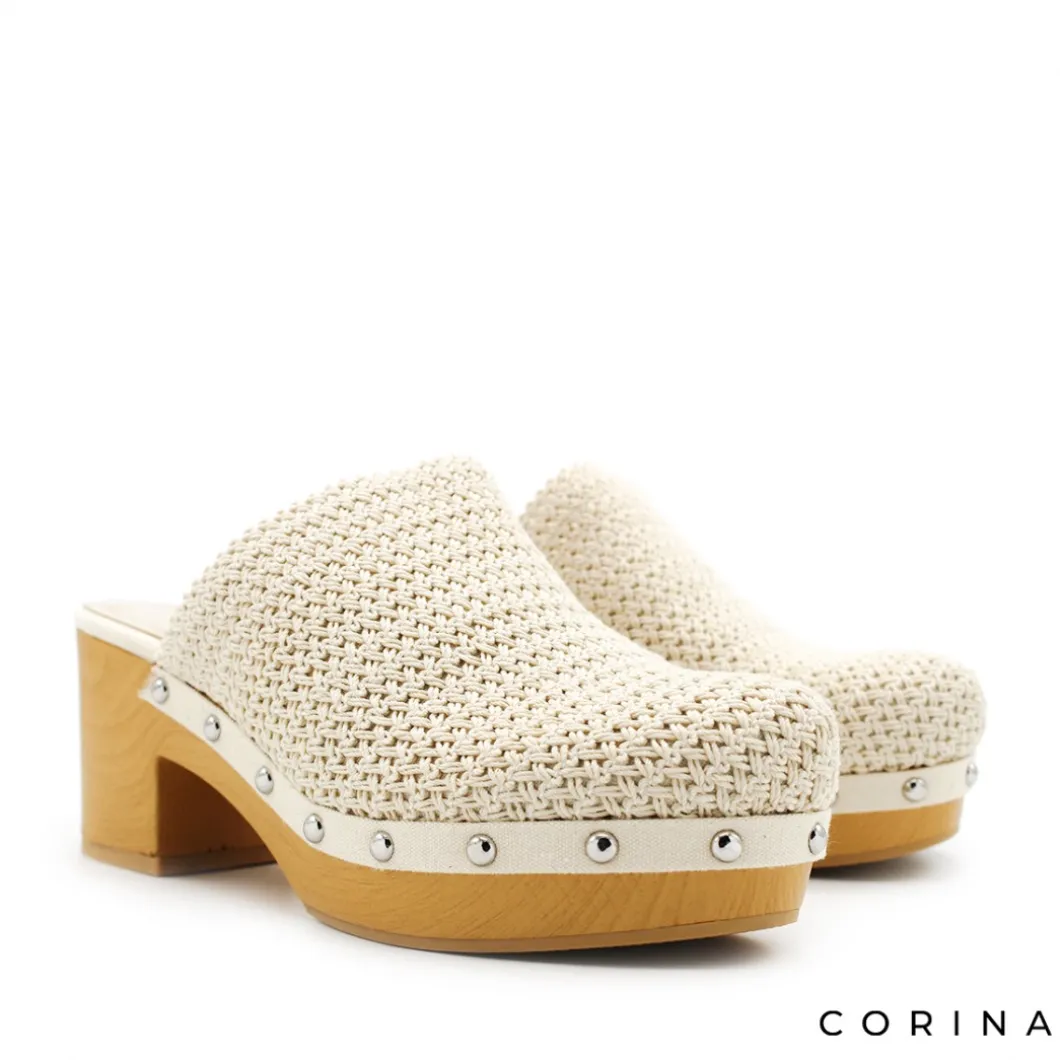 Zueco crochet beige con tacón y plataforma