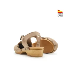 Zueco madera niña piel taupe