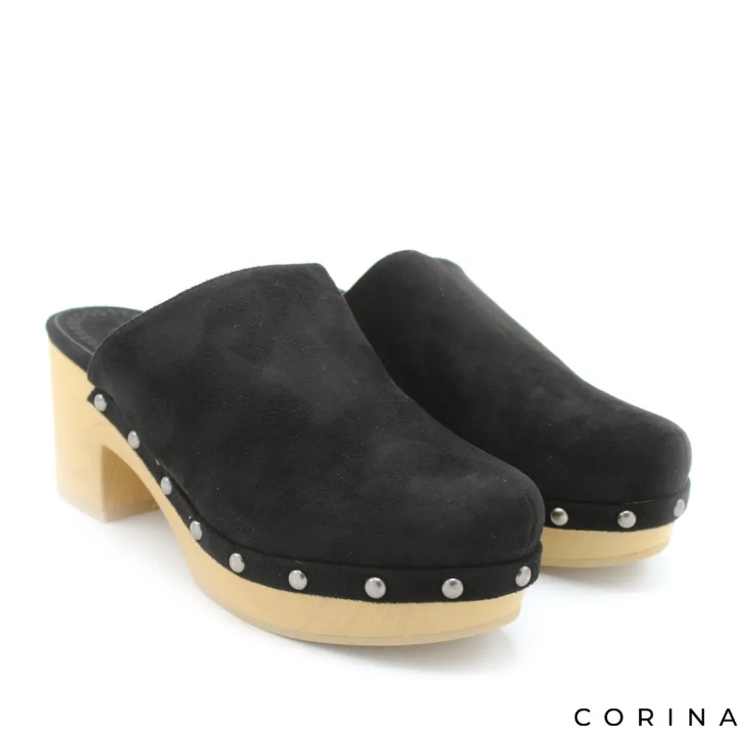 Zueco madera tachas negro