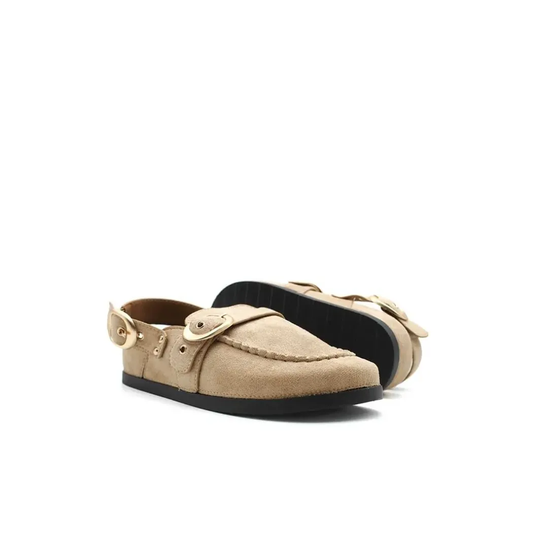 Zueco mocasín beige