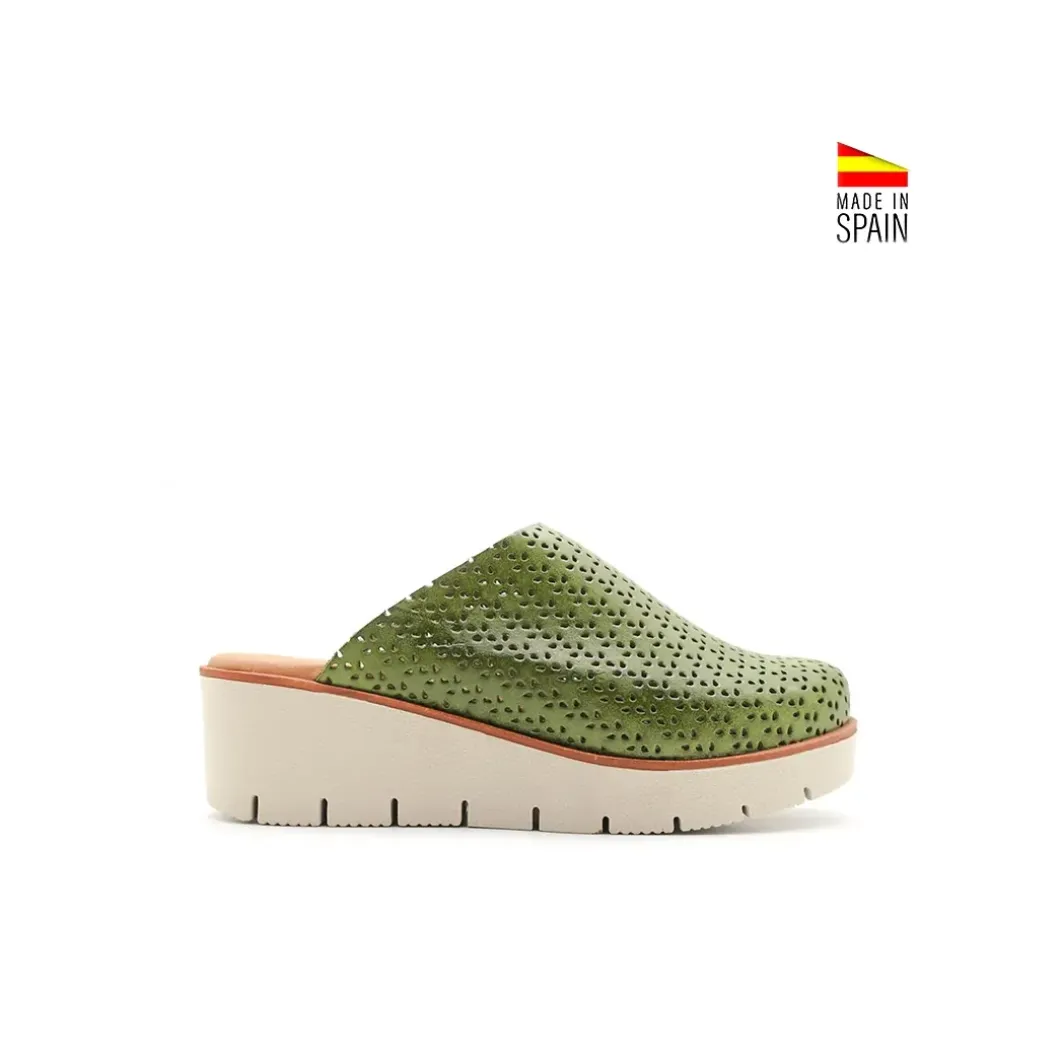 Zueco verde casual de piel