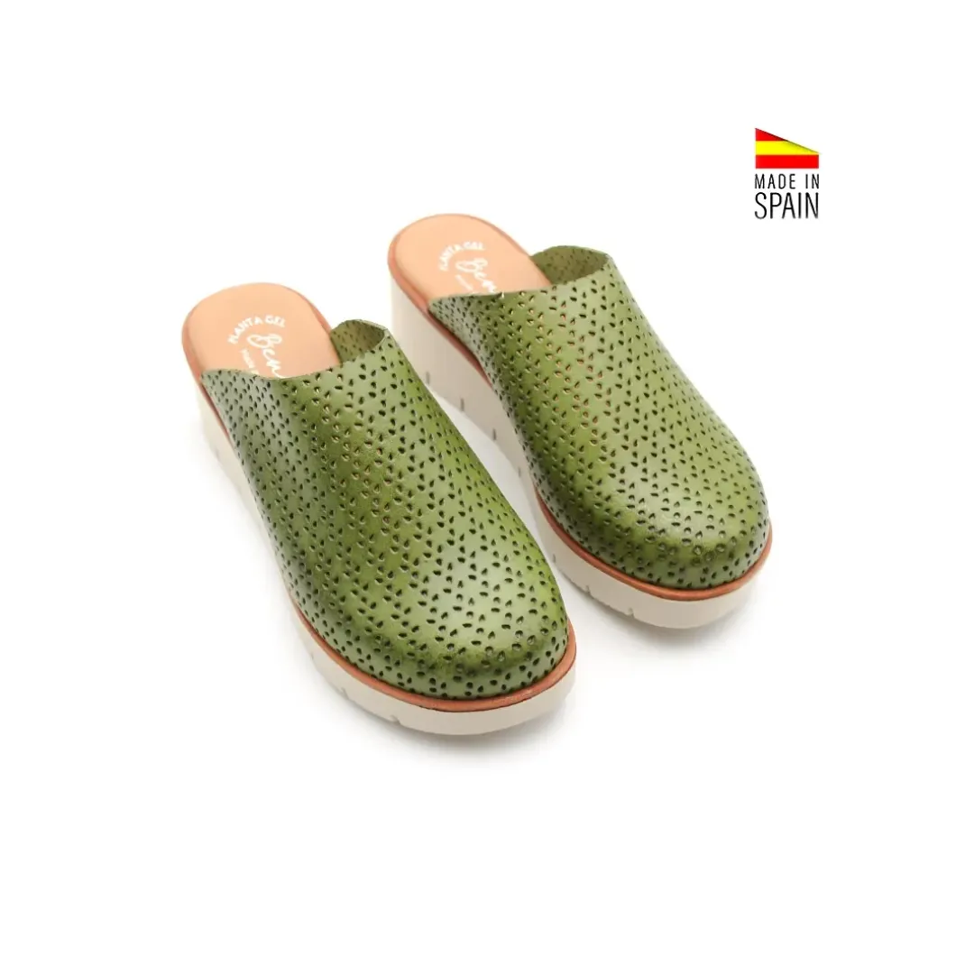 Zueco verde casual de piel