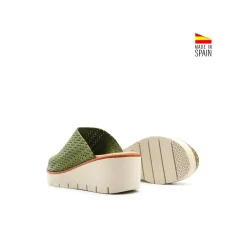 Zueco verde casual de piel