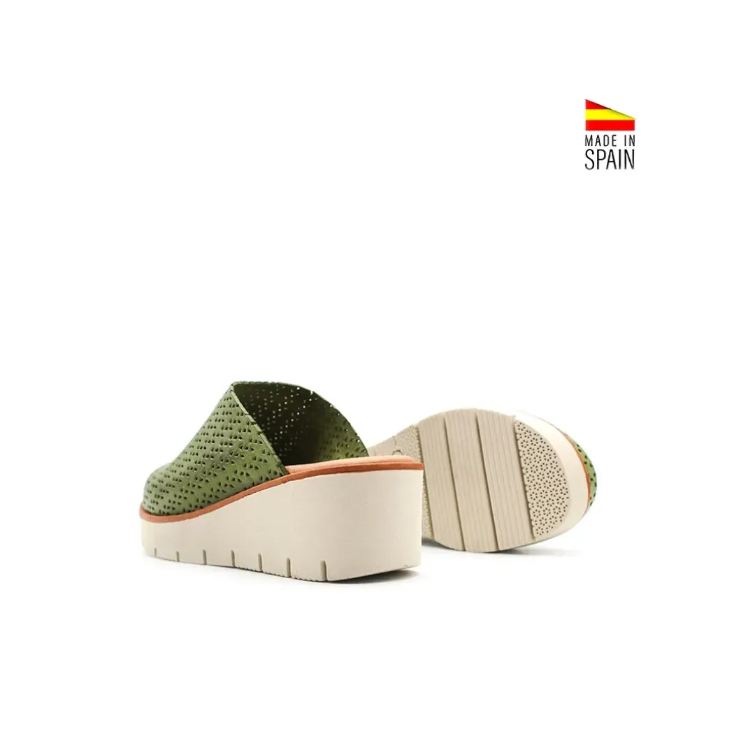 Zueco verde casual de piel